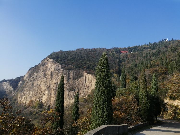 Sentiero Monte Ricco e Monte Castello