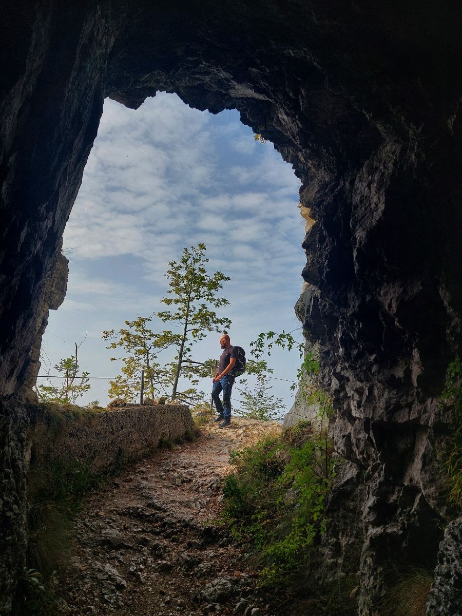 Davide nel sentiero del Monte Cengio
