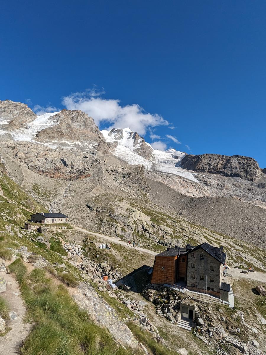 Rifugio Chabod sul Gran Paradiso