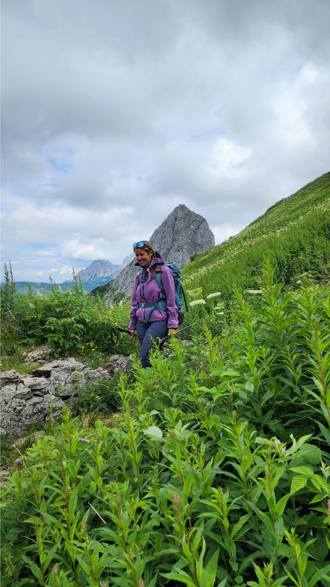 Silvia verso il Monte Zuc della Guardia
