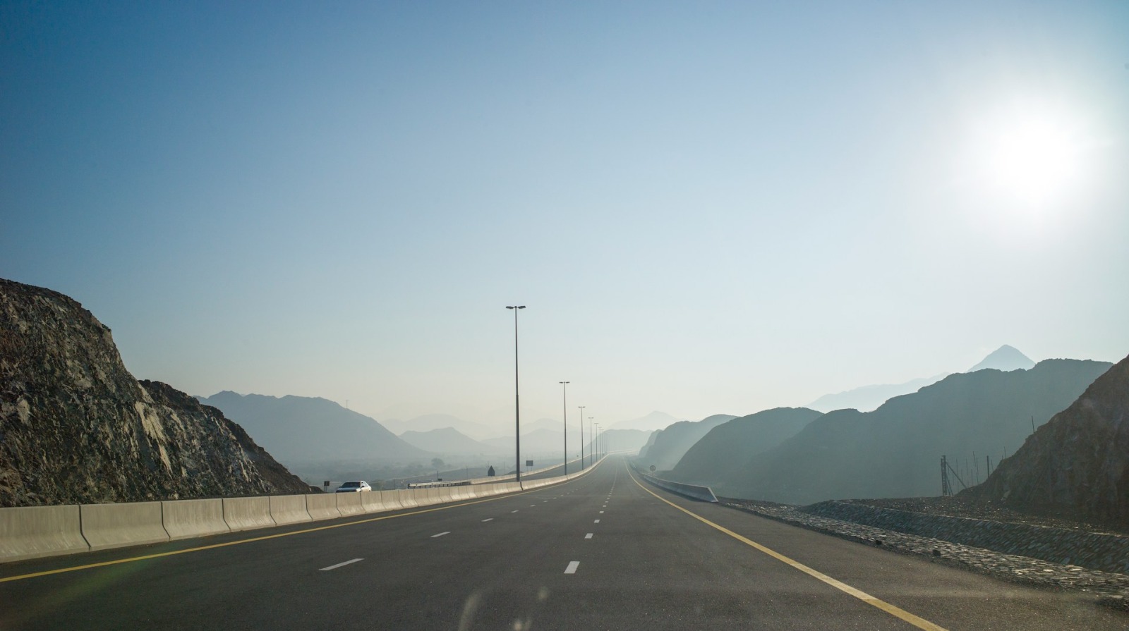 Cover autonoleggio per turisti a Dubai