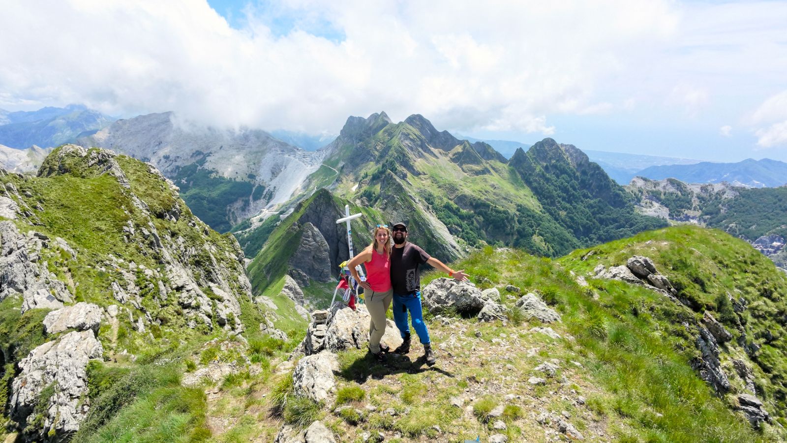 prima escursione in montagna su sentiero panoramico