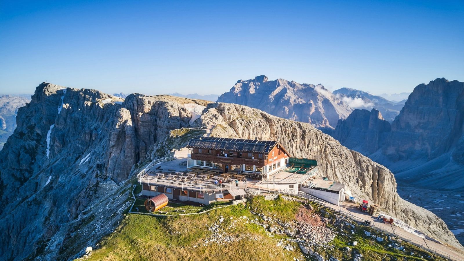 dormire in montagna ma in luoghi insoliti